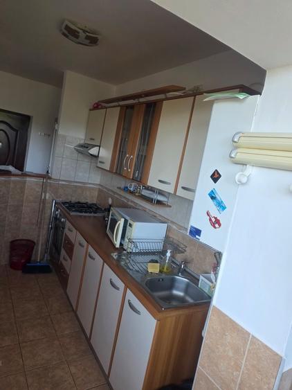 Apartament cu 2 camere semidecomandat în Casele Micești