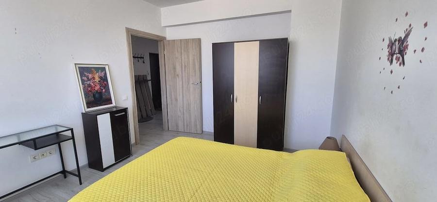 Apartament cu 2 camere decomandat în Roșu