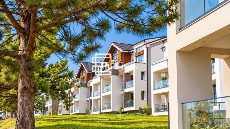 Apartament cu 3 camere decomandat în Cristian