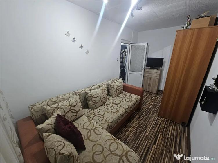 Garsonieră decomandată în Central