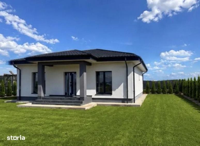 Casă cu 3 camere cu Teren 100 Mp în Central