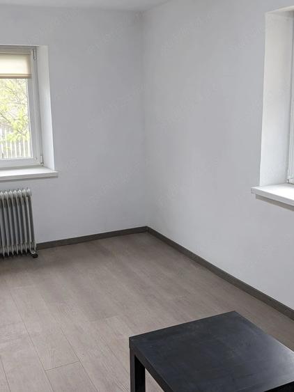Casă cu 3 camere cu Teren 2000 Mp în Fărcașele