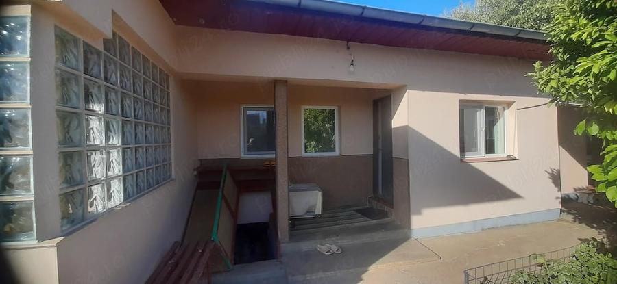 Casă cu 4 camere cu Teren 2330 Mp în Ionașcu