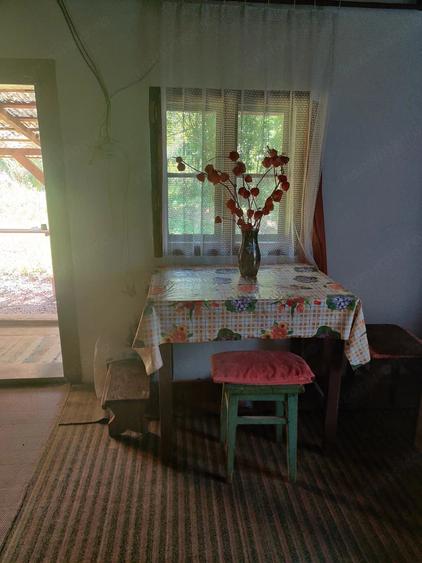 Casă cu 2 camere cu Teren 1500 Mp în Valea