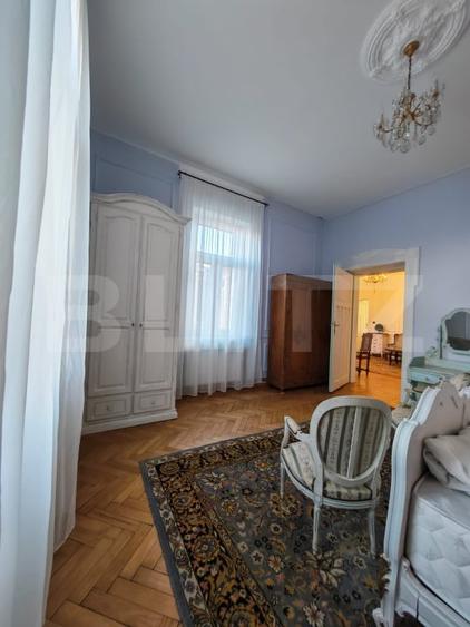 Apartament cu 3 camere decomandat, mobilat în Sinaia