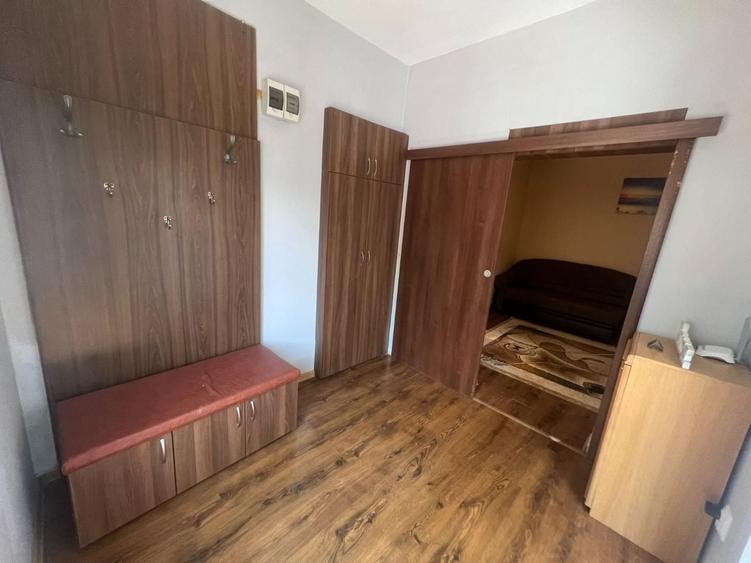 Casă individuală cu 5 camere cu Canalizare în Brașovul Vechi