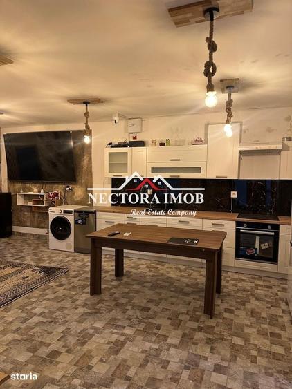 Casă cu 4 camere decomandat cu Teren 200 Mp în Central