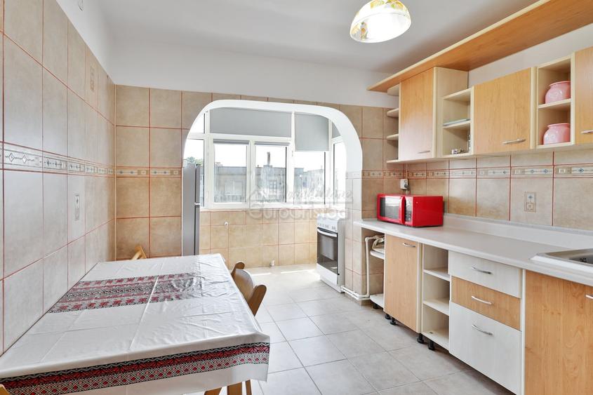 Apartament 3 camere cu vedere spectaculoasă la mare, la doar 100 metri de plajă - 4