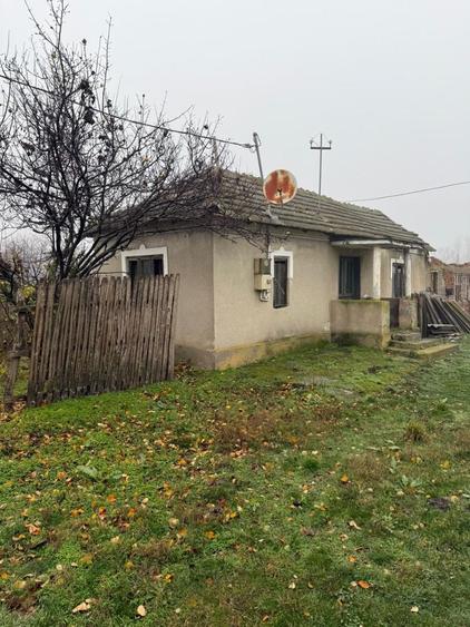 Casă cu 4 camere în Vlădila