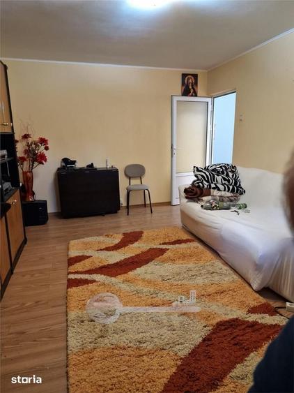 Apartament cu 3 camere decomandat în Cug