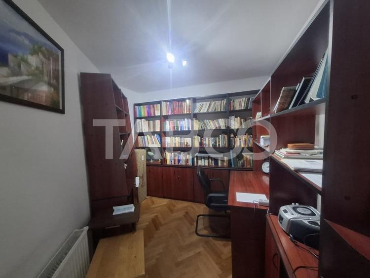 Apartament cu 5 camere decomandat, mobilat în Mihai Viteazul