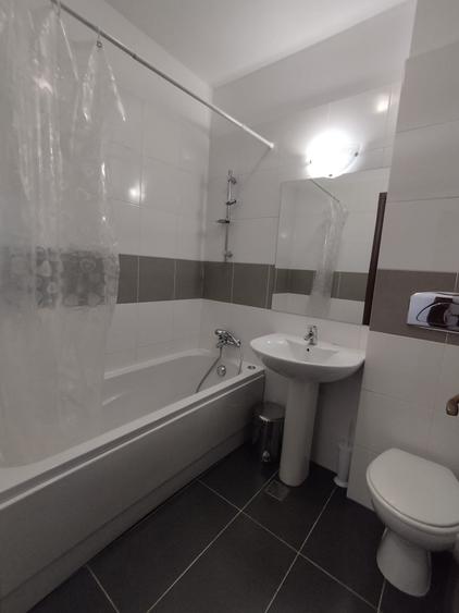 Apartament cu 2 camere semidecomandat în Băneasa