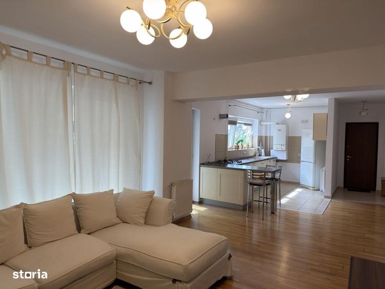 Apartament cu 2 camere, mobilat în Central