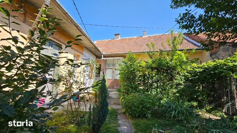 Casă cu 2 camere cu Teren 173 Mp în Mărăști