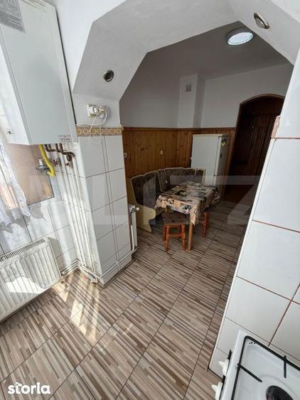Apartament 2 camere, decomandat, etaj intermediar, zona foarte linisti - 5