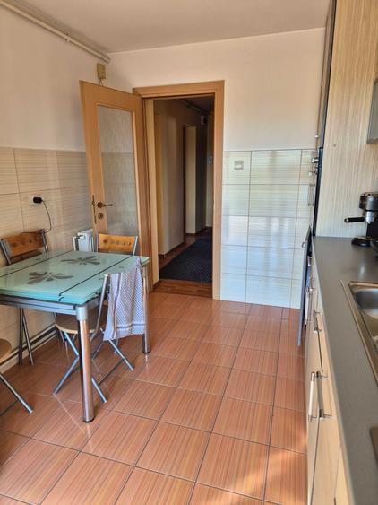 Apartament cu 3 camere decomandat în Trei Stejari