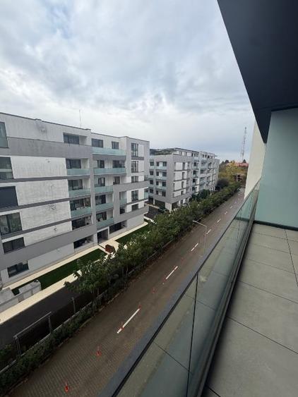 Apartament cu 3 camere în Băneasa