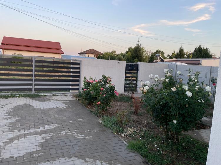 Duplex cu 4 camere cu Canalizare în Cornetu