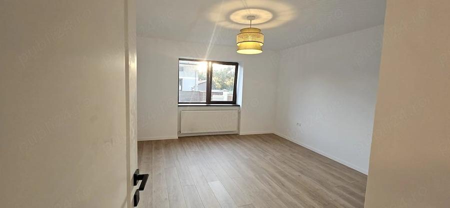 Casă cu 4 camere cu Teren 680 Mp în Central