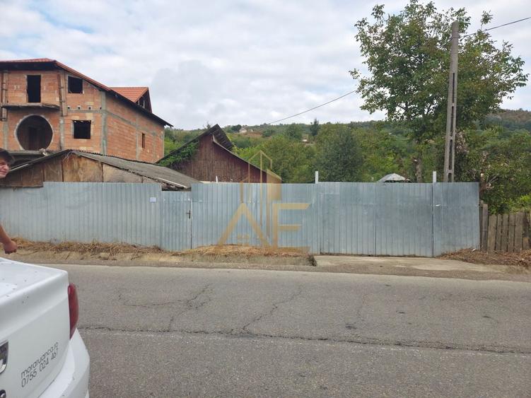 Casă individuală cu 2 camere cu Canalizare în Gioseni