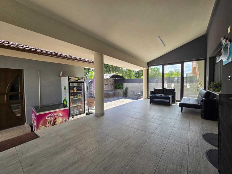 Casă cu 4 camere cu Teren 450 Mp în Central