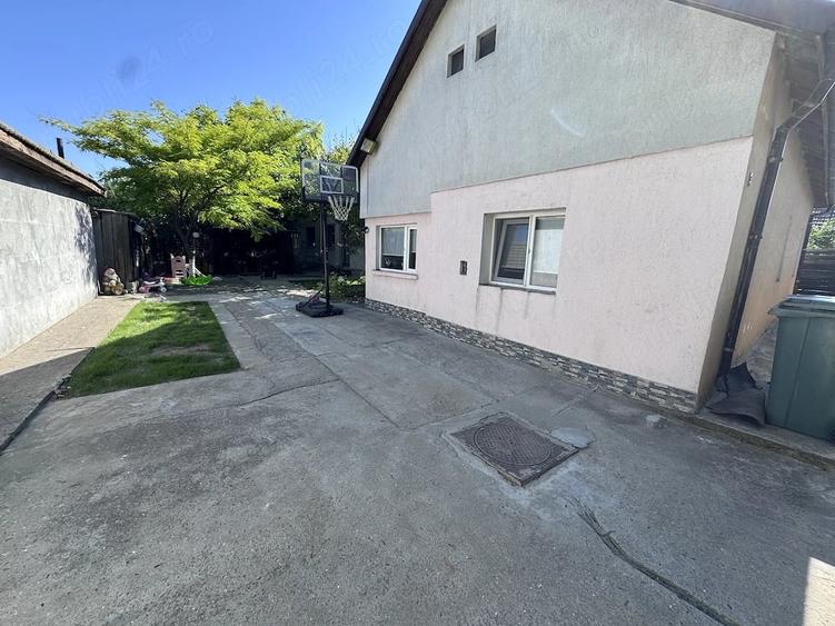 Casă cu Teren 984 Mp în Central