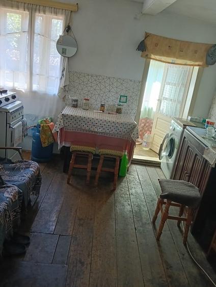 Casă cu 4 camere cu Teren 1100 Mp în Central