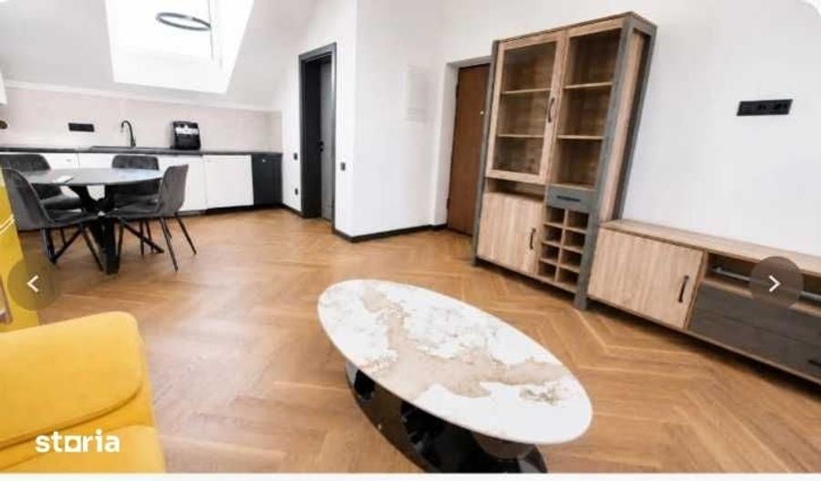 Apartament cu 3 camere decomandat în Ștrand
