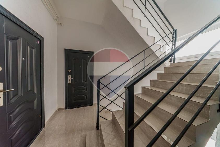 Apartament cu 2 camere semidecomandat în Intim