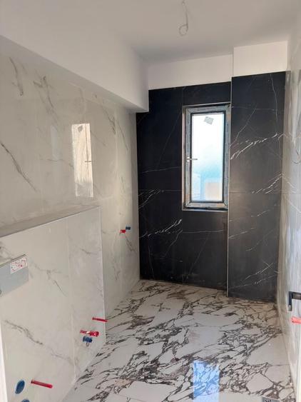 Apartament cu 3 camere decomandat în Ostroveni