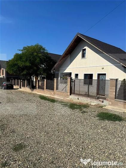 Casă cu 5 camere cu Teren 514 Mp în Central