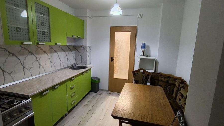 Apartament cu 2 camere decomandat în Păun