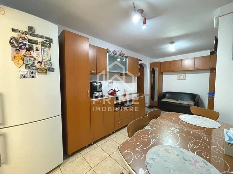 Apartament cu 2 camere decomandat în Cetate