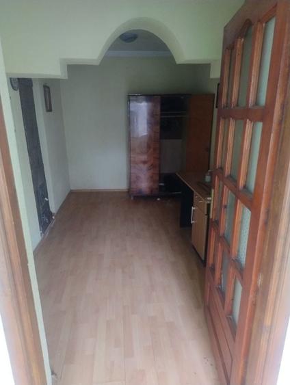 Casă cu 4 camere în Poarta Albă