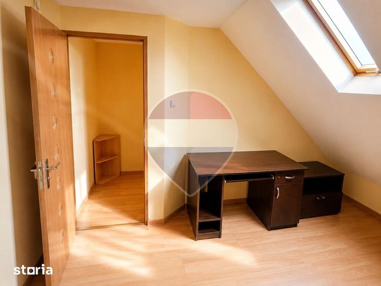 Apartament cu 3 camere decomandat în Gherăiești