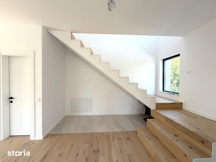 Casă cu 4 camere cu Teren 300 Mp în Corbeanca