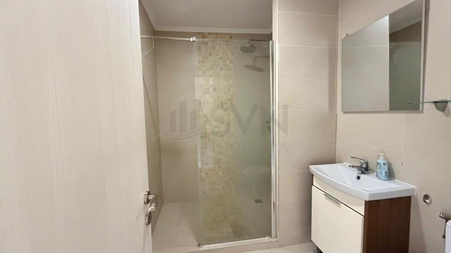 Casă individuală cu 6 camere cu Canalizare în P-ța Unirii