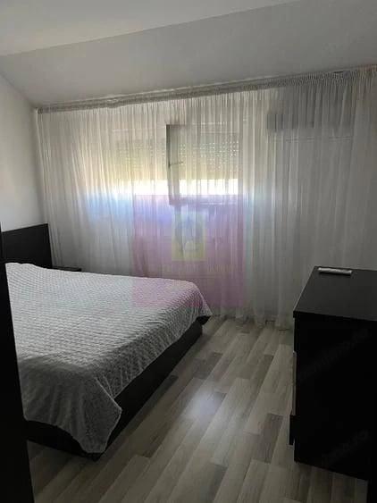 Apartament cu 3 camere decomandat în Colentina