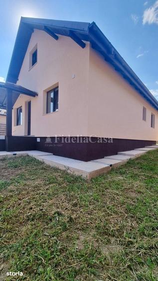 Casă cu 3 camere decomandat cu Teren 365 Mp în Miroslava