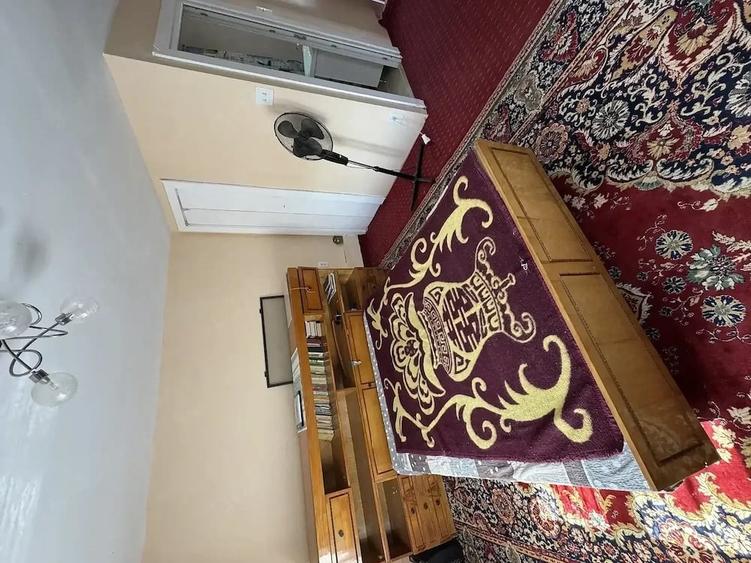 Casă cu 2 camere cu Teren 60 Mp în Central