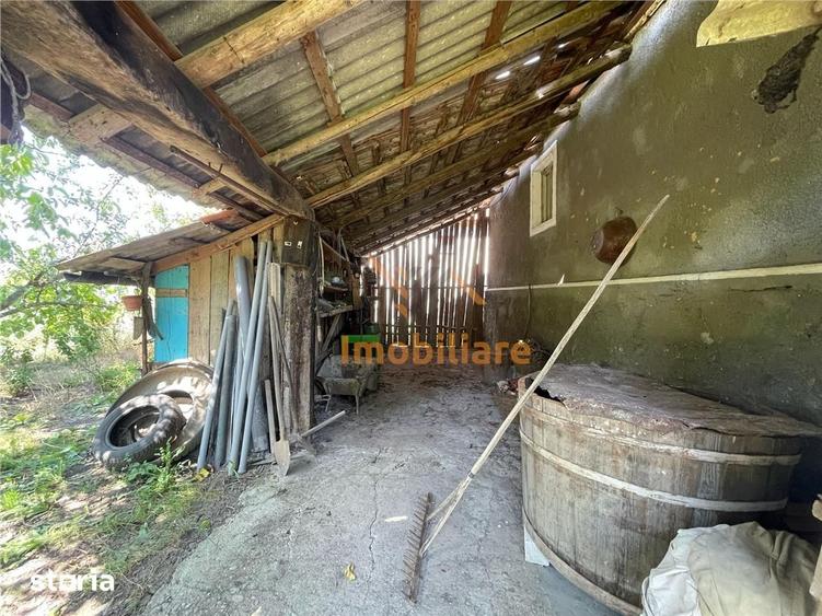Casă cu 5 camere cu Teren 6770 Mp în Măgești