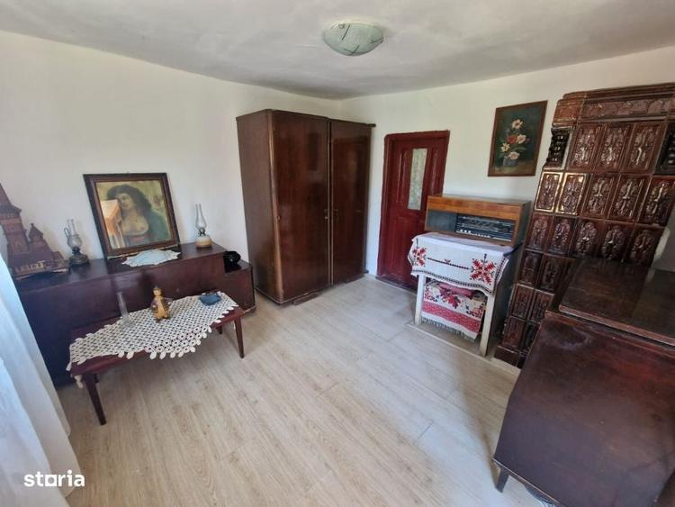 Casă cu 2 camere cu Teren 1150 Mp în Boțești