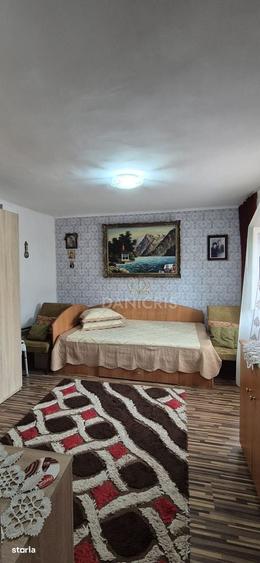 Casă cu 4 camere în Palas