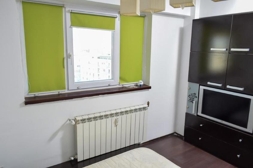 Apartament cu 2 camere semidecomandat, mobilat în Berceni