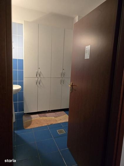 Casă cu 4 camere în Apărătorii Patriei