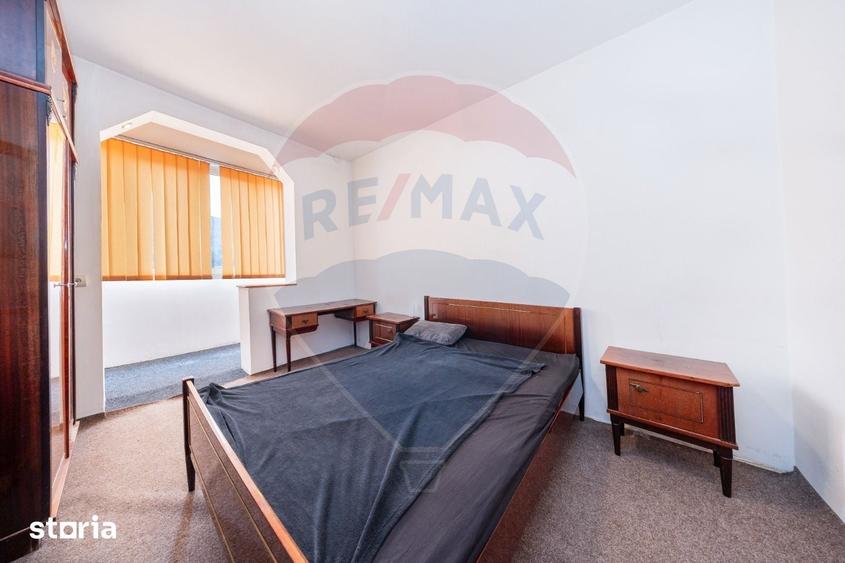 Apartament cu 3 camere decomandat în Dârste