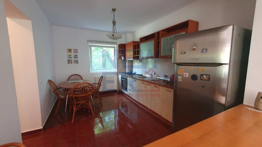 Duplex cu 3 camere cu Canalizare în Pipera