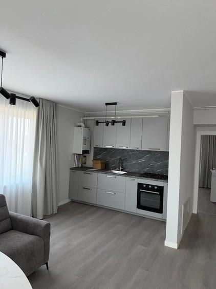 Apartament cu 2 camere semidecomandat în Dacia