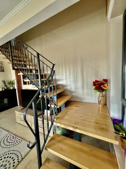 Apartament cu 5 camere decomandat, mobilat în Păcurari