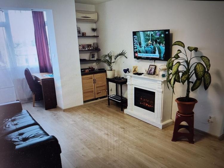 Apartament cu 2 camere semidecomandat în Gara de Nord
